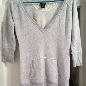 Half sleeve sweatshirt