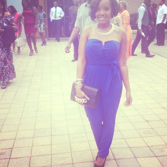 One piece - Picture 1 of 1