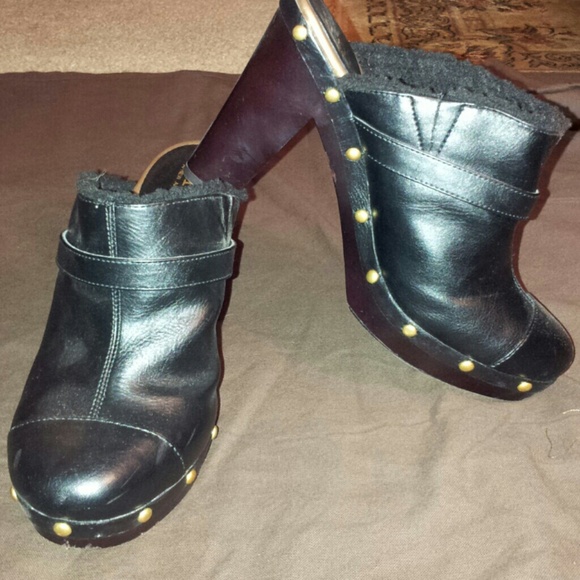 Black clogs
