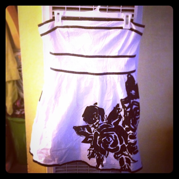 White & Black Strapless Dress
