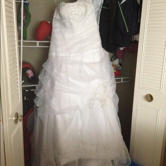 Wedding dress