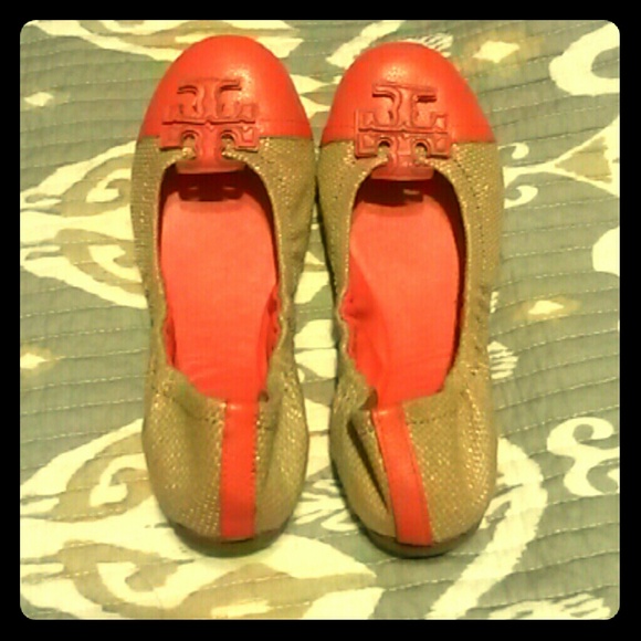 Tory burch flats reserved for dee_glenn