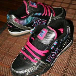 REDUCED!! DC shoes worn under 5 times
