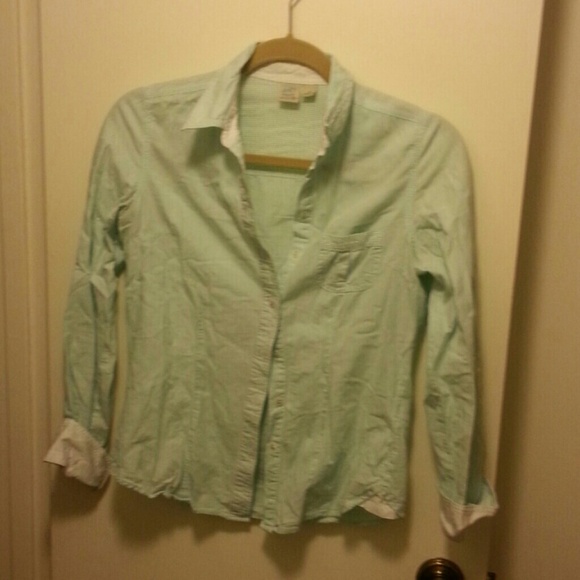 Bundles are welcome! Medium button up so shirt