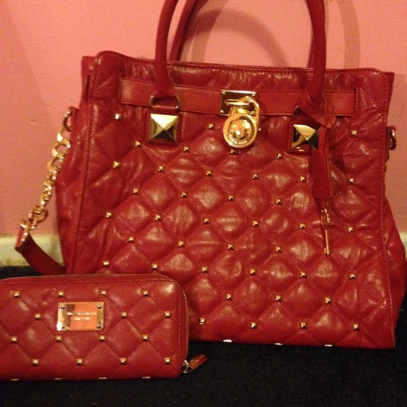 ❌SOLD❌Great condition Michael Kors tote&wallet