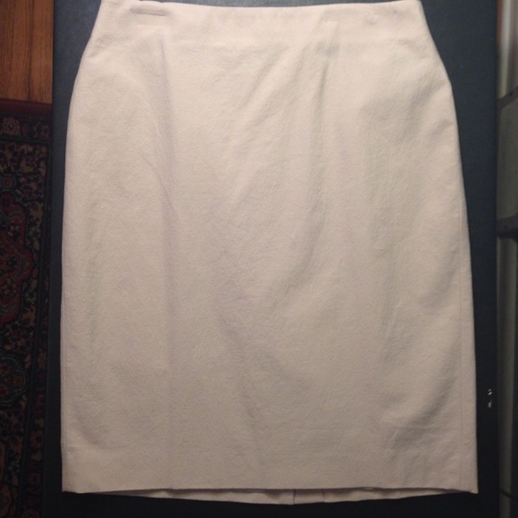 Ann Taylor cream skirt