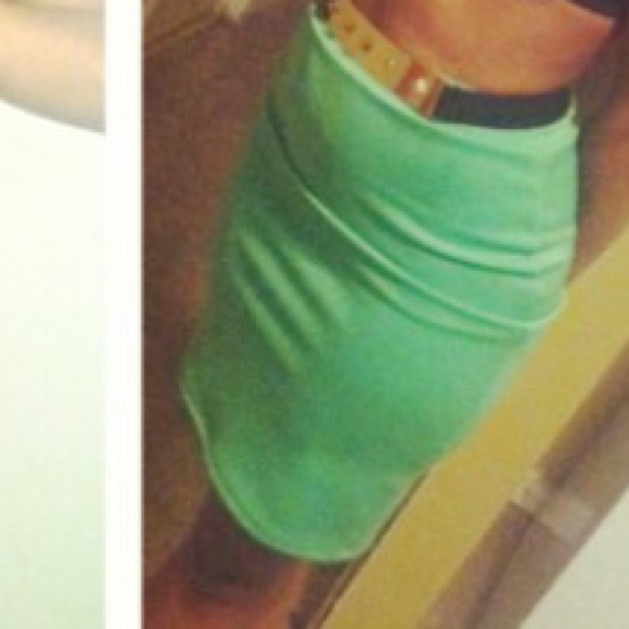 Skirt - Picture 2 of 4