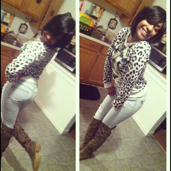 Sweater - Picture 1 of 1