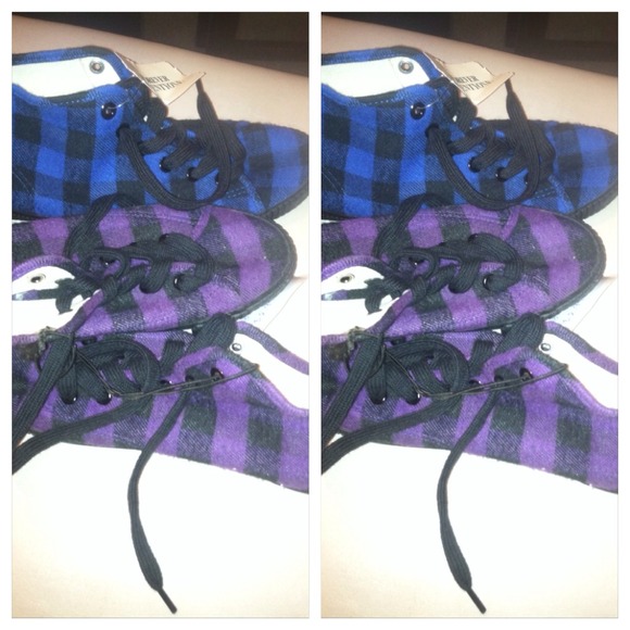 Shoes - Picture 1 of 1