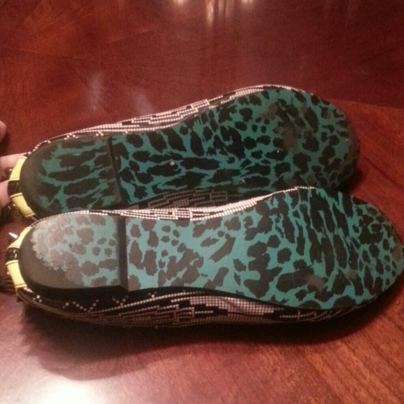 *BUNDLED* Studded Betsyville Flats - Picture 3 of 4