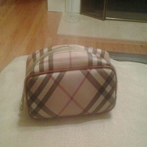 Burbberry cosmetic case
