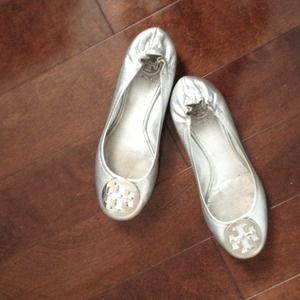 silver tory burch revas