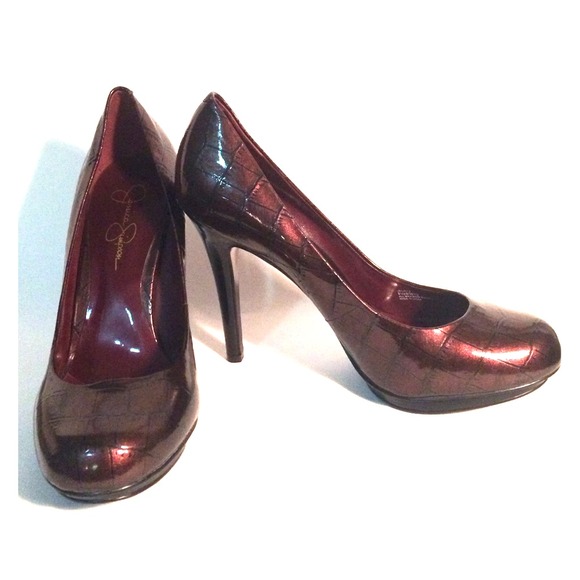 Bronze and black detailed heels