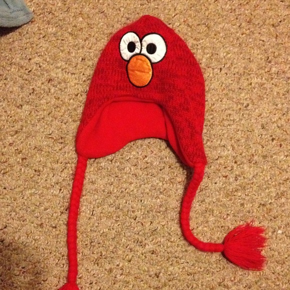 Elmo fuzzy hat