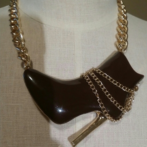 Fashion statement necklace