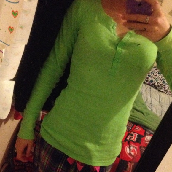 plain green long sleeve shirt.