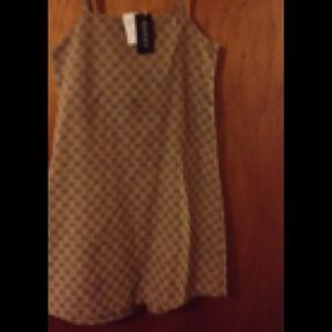 Dress fits more like a med.