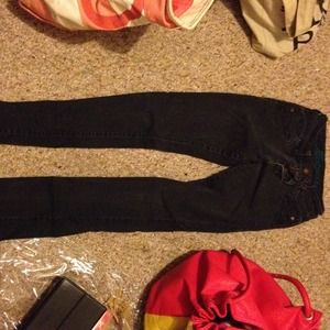 black denim skinny jeans.