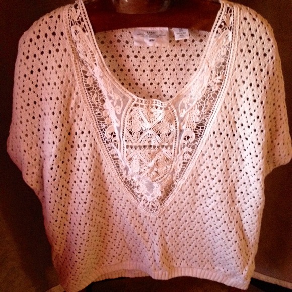 IVORY H&M SHORT SLEEVE SWEATER