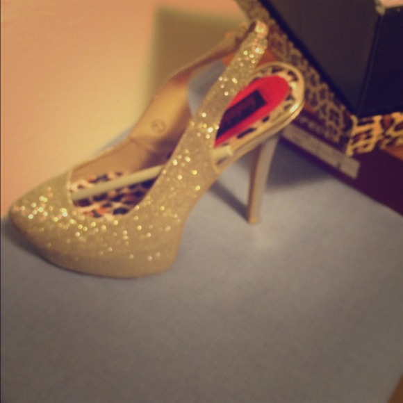 Gold glitter heels