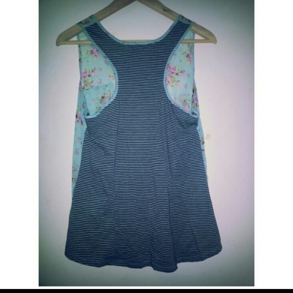 Top - Picture 2 of 2