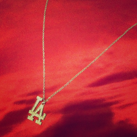 LA silver chain necklace!