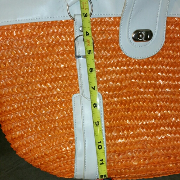 Tote ON SALE!! Beautiful hot pink and white - Picture 4 of 4