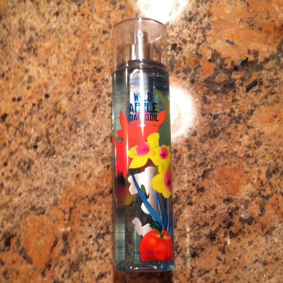 Bath and Body Works Wild Apple Daffodil Mist