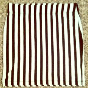 Striped bodycon skirt