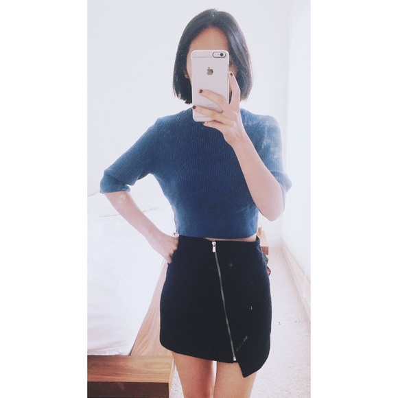 H&M Dresses & Skirts - H&M zipper stripped skirt