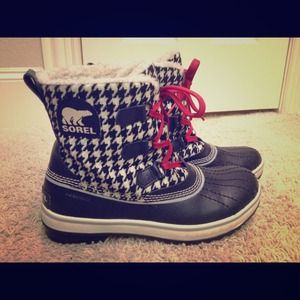 Sorel Houndstooth Winter Boots