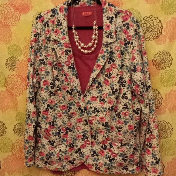 **Sold**Torrid Floral Blazer