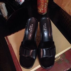 Authentic Gucci Slippers size 10