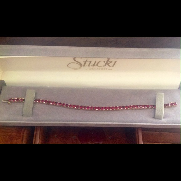 🌺Red Garnet and 14K Gold Tennis Bracelet🌺