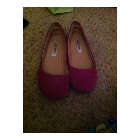 Steve Madden grape purple flats in good condition!