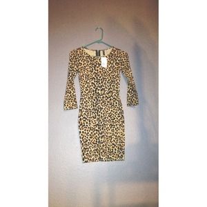 •NWT• H&M Leopard Bodycon Midi Dress