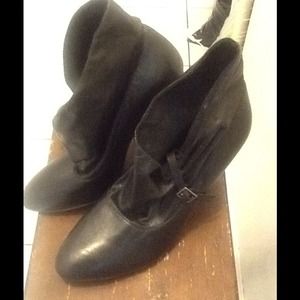 💥!!!SOLD!!!💥 Nine West cute leather booties.