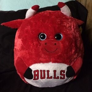 Authentic bull beanie ball large ❌ ON HOLD ❌