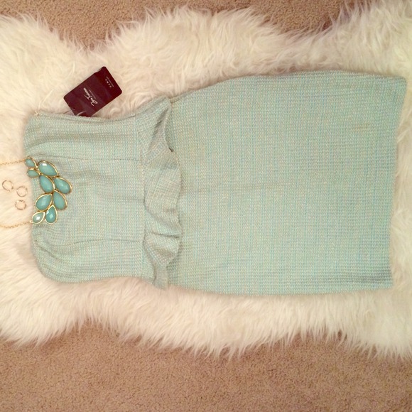 Cute mint green peplum dress from Zara!