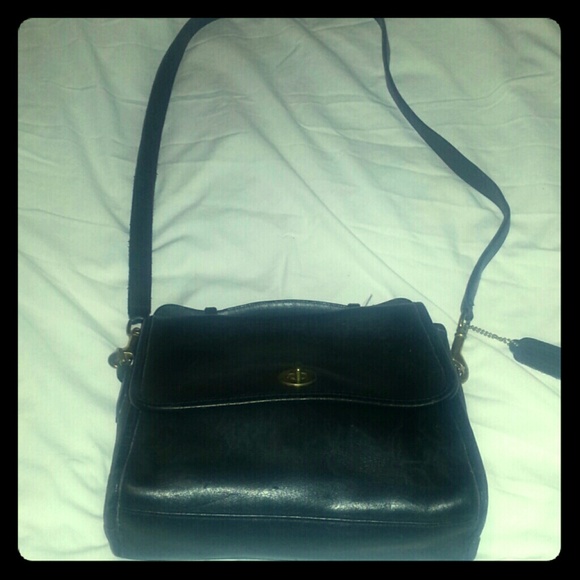 REDUCED??????VINTAGE COACH PURSE NEW PICS