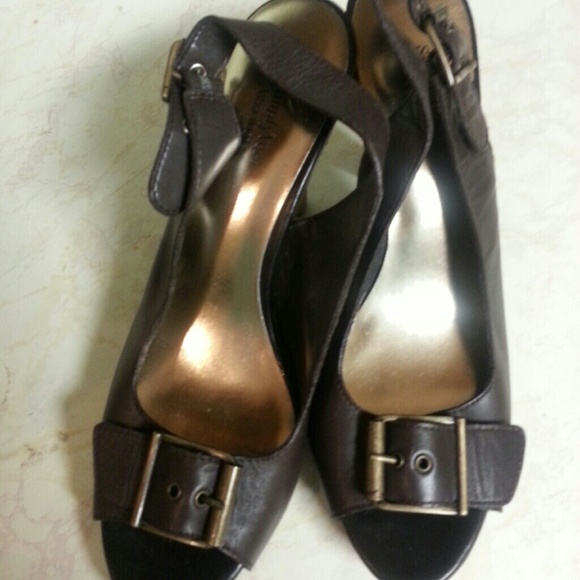 Vera Wang Heels