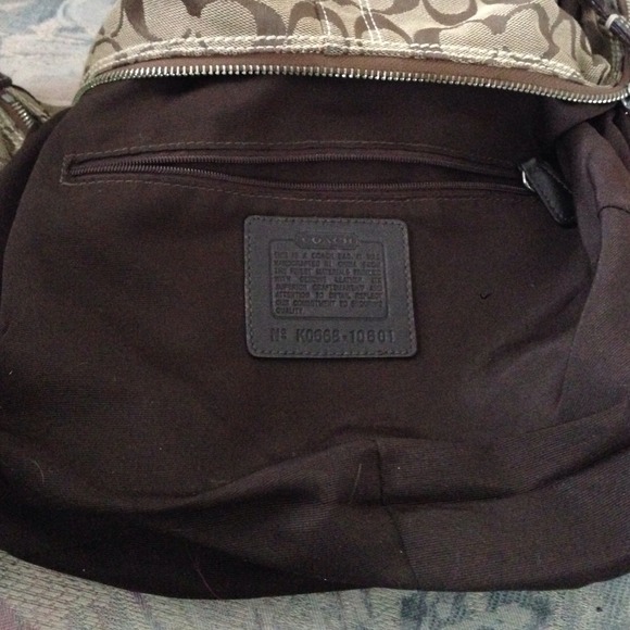 Like NEW Traditional brown Coach "C" hobo bag