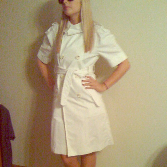 BCBG Max Azria White Trench Coat XS