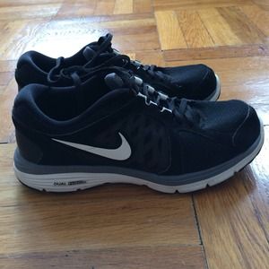 Nike dual fusion run black, men's size 8.5