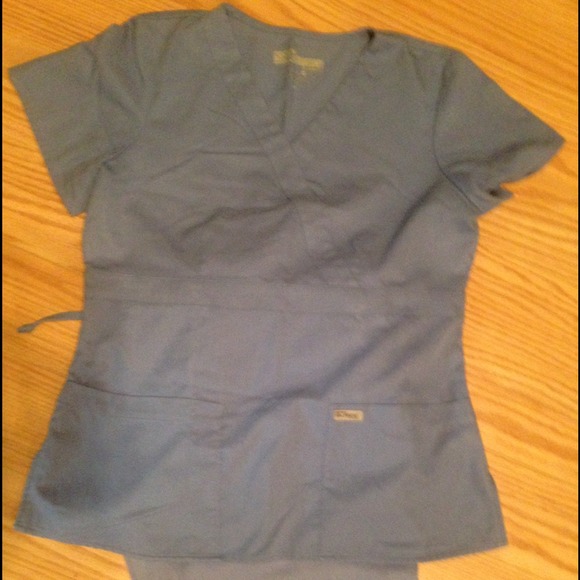 RESERVED! Ceil blue scrub set