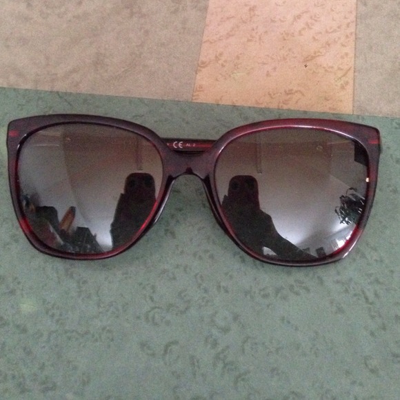 Gucci Sunglasses with Gold embellish never worn!! main image 4