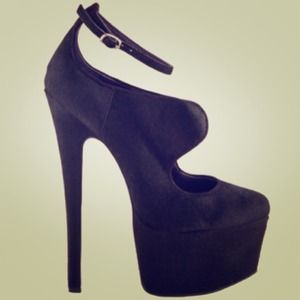 Black Pony Hair Pump