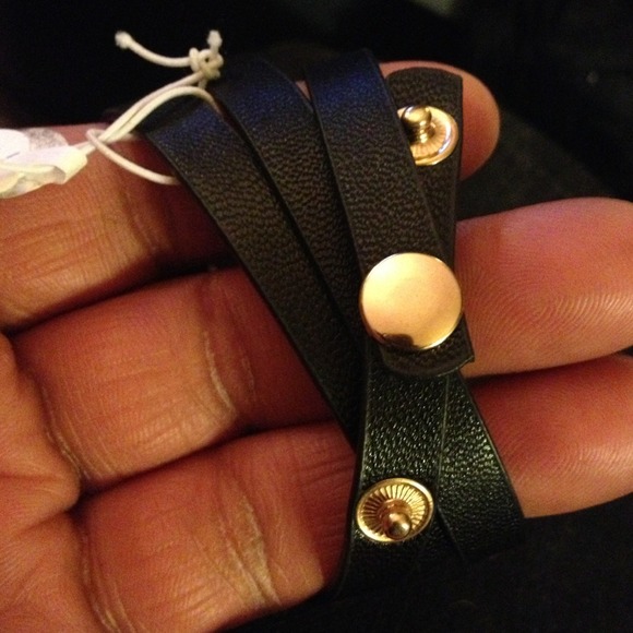 Faith Bracelet - Picture 2 of 4