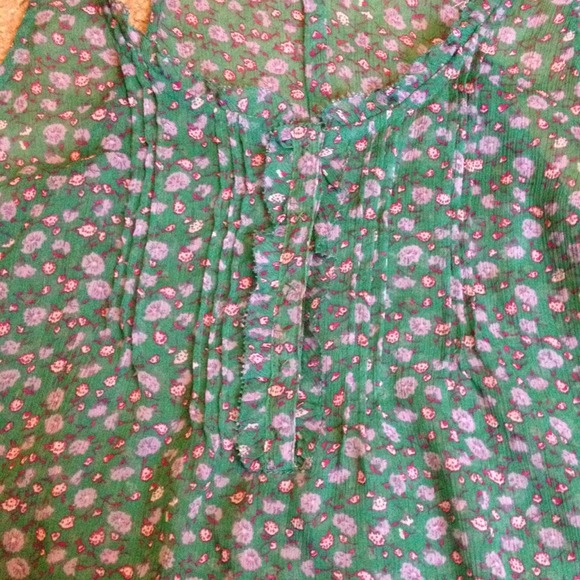 SOLD- Sheer floral tank! - Picture 2 of 2