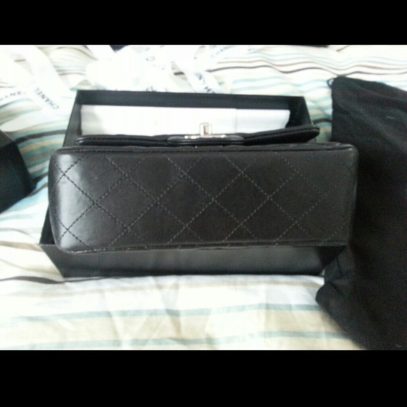 ***SOLD***Authentic Chanel lambskin mini - Picture 3 of 4